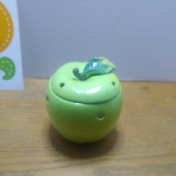 Green Apple Tart Warmer Yankee Candle Farmhouse Core 5 1/2” Tall Spring Retired - Picture 2 of 7